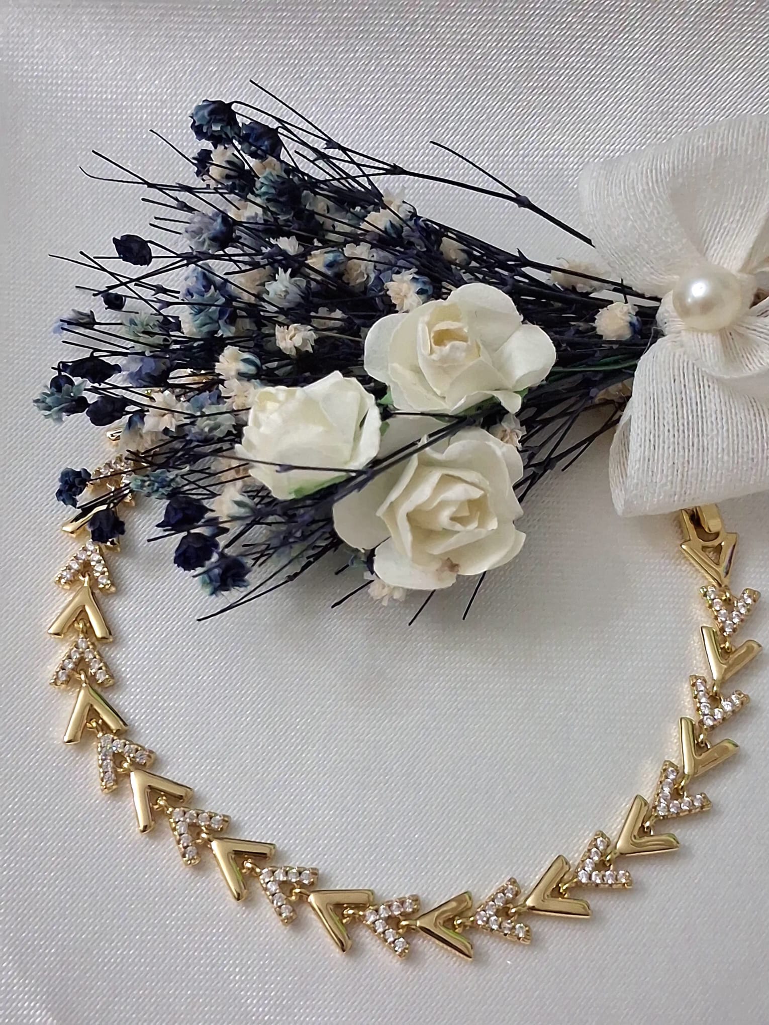 XUPING Bileklik - V Şeklinde Zirkon Taşlı